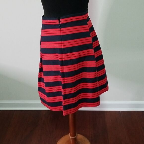 GAP Red and Blue Pleated Skirt size 8 - Picture 3 of 8